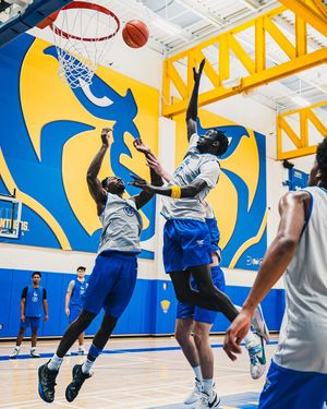 Image post by @pitt_mbb on Instagram