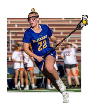 Image post by @media.x.molly on Instagram