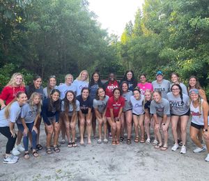Image post by @fausoftball on Instagram