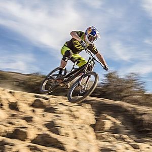 Image post by @foxmtb on Instagram