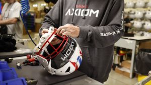 Image post by @RiddellSports on Twitter