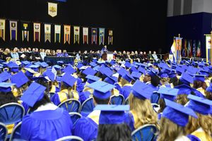 Image post by @hofstrau on Instagram