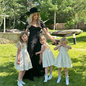 Image post by @parishilton on Instagram