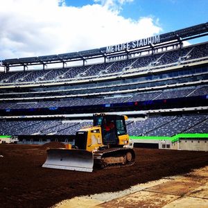Image post by @metlifestadium on Instagram