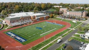 Image post by @IllinoisCollegeAlumni on Facebook