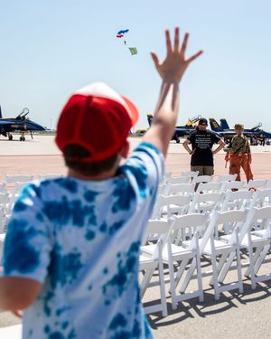 Image post by @LincolnAirshow on Facebook