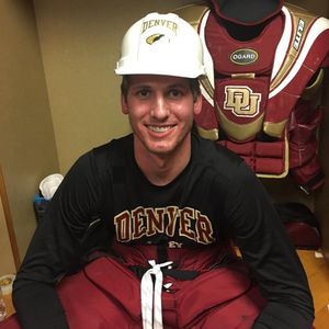 Image post by @du_hockey on Instagram