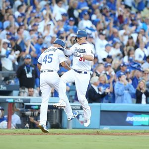 Image post by @losdodgers on Instagram