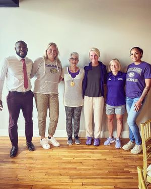 Image post by @unahoops on Instagram