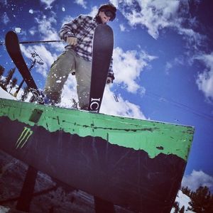 Image post by @uscskiandsnowboard on Instagram