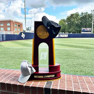 Image post by @etbu_softball on Instagram