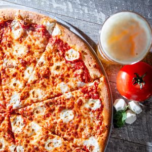 Image post by @parryspizza on Instagram