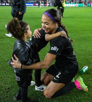 Image post by @sydneyleroux on Instagram