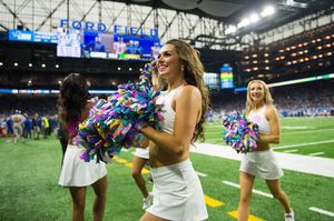 Image post by @detlionscheerleaders on Instagram