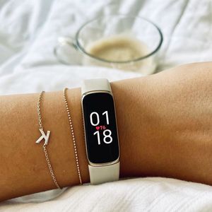 Image post by @fitbit on Instagram