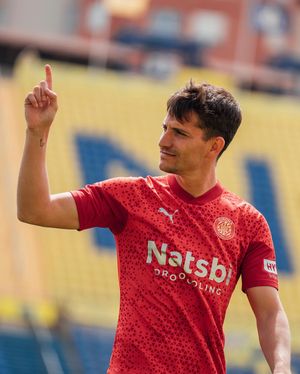 Image post by @gironafc on Instagram