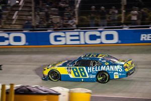 Image post by @dailydownforce on Twitter