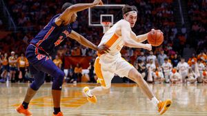 Image post by @vol_hoops on Instagram