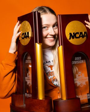 Image post by @TexasVolleyball on Twitter