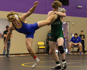 Image post by @wrestlingjesuit on Twitter