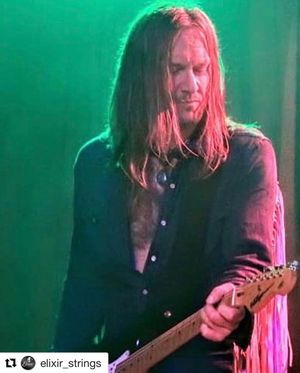 Image post by @itsphilipshouse on Instagram