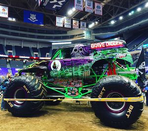 Image post by @xl_center on Instagram