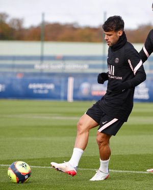 Image post by @psg on Instagram