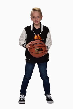 Image post by @CavsEntertainmentTeams on Facebook