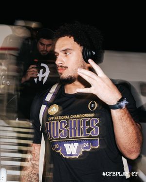 Image post by @CFBPlayoff on Twitter