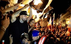 Image post by @nickyjam on Instagram