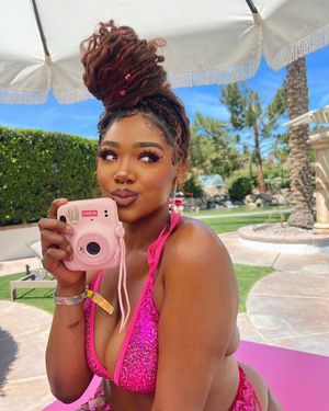 Image post by @shein_us on Instagram