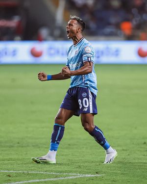 Image post by @luisnani on Instagram