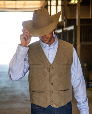 Image post by @schaeferoutfitter on Instagram