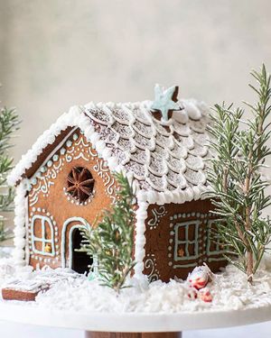 Image post by @sugarandcharm on Instagram