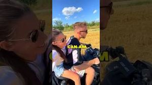 Video post by @arianamtz on YouTube