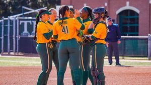 Image post by @baylorsoftball on Instagram
