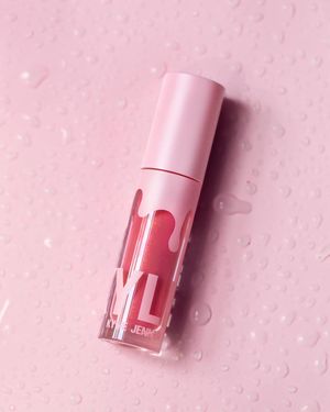 Image post by @kyliecosmetics on Instagram