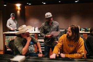Image post by @jonpardi on Instagram