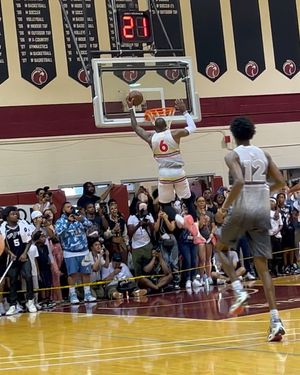 Image post by @taylorrooks on Instagram