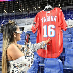 Image post by @mlblife on Instagram