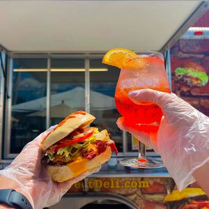 Image post by @bagelstreetdeli on Instagram