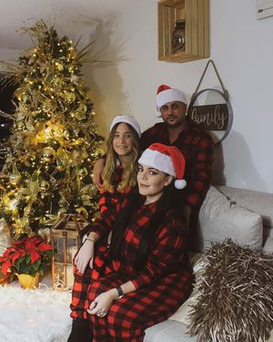 Image post by @null on Facebook