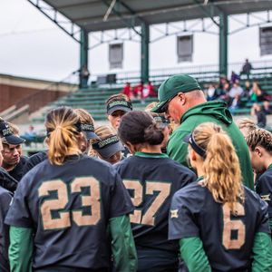 Image post by @baylorsoftball on Instagram