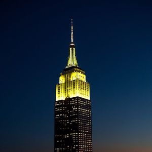 Image post by @empirestatebldg on Instagram