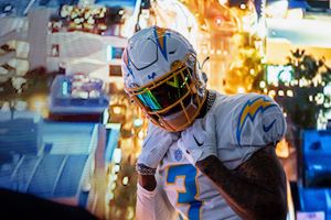 Image post by @derwinjames on Instagram