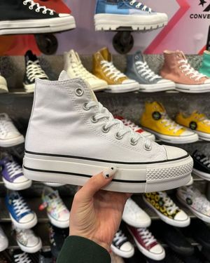Image post by @journeys on Instagram