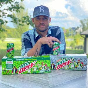 Image post by @brettyoungmusic on Instagram