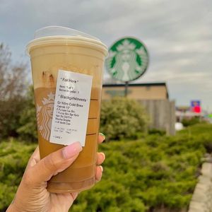 Image post by @blackgirlsinstarbucks on Instagram