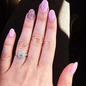 Image post by @helzbergdiamonds on Instagram