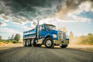 Image post by @inlandkenworthus on Instagram
